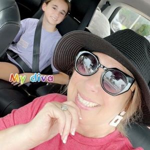 Meet your Posher, Tammy mark